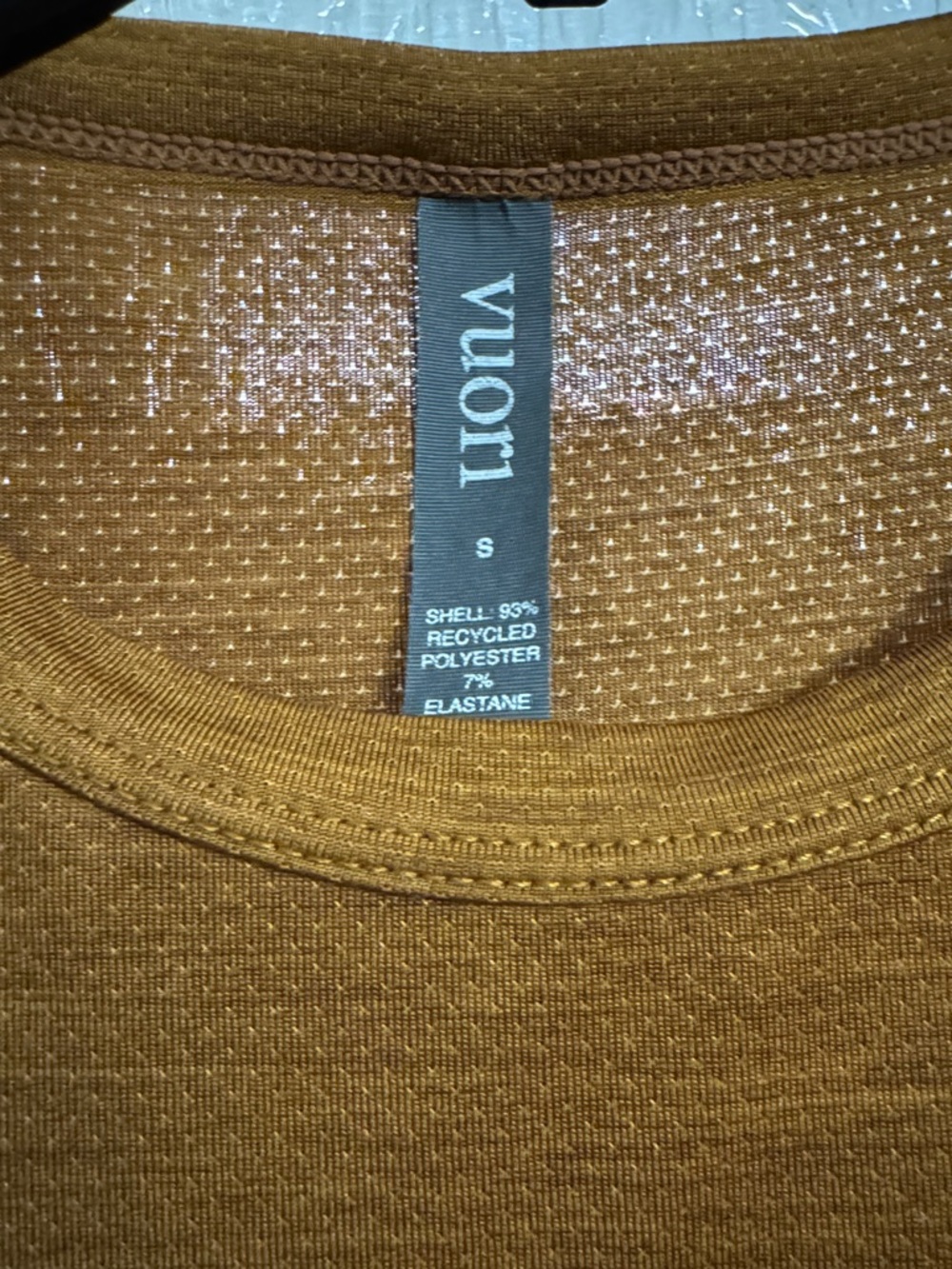 Vuori Zephyr Mesh Performance Tshirt - Picture 2 of 4